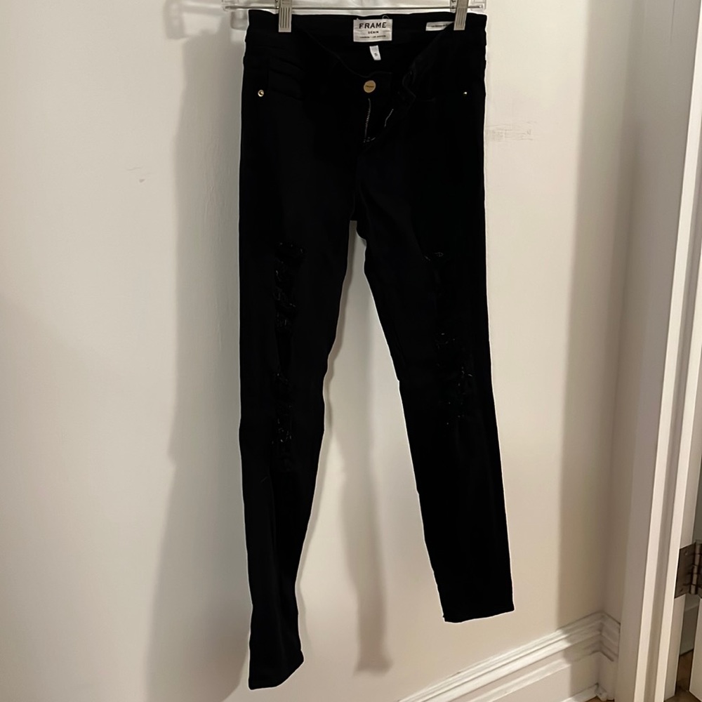 Frame Black Distressed Le Skinny De Jeanne size 25